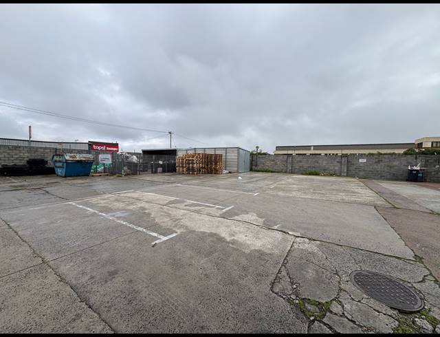 300M² WAREHOUSE TO LET IN MAITLAND